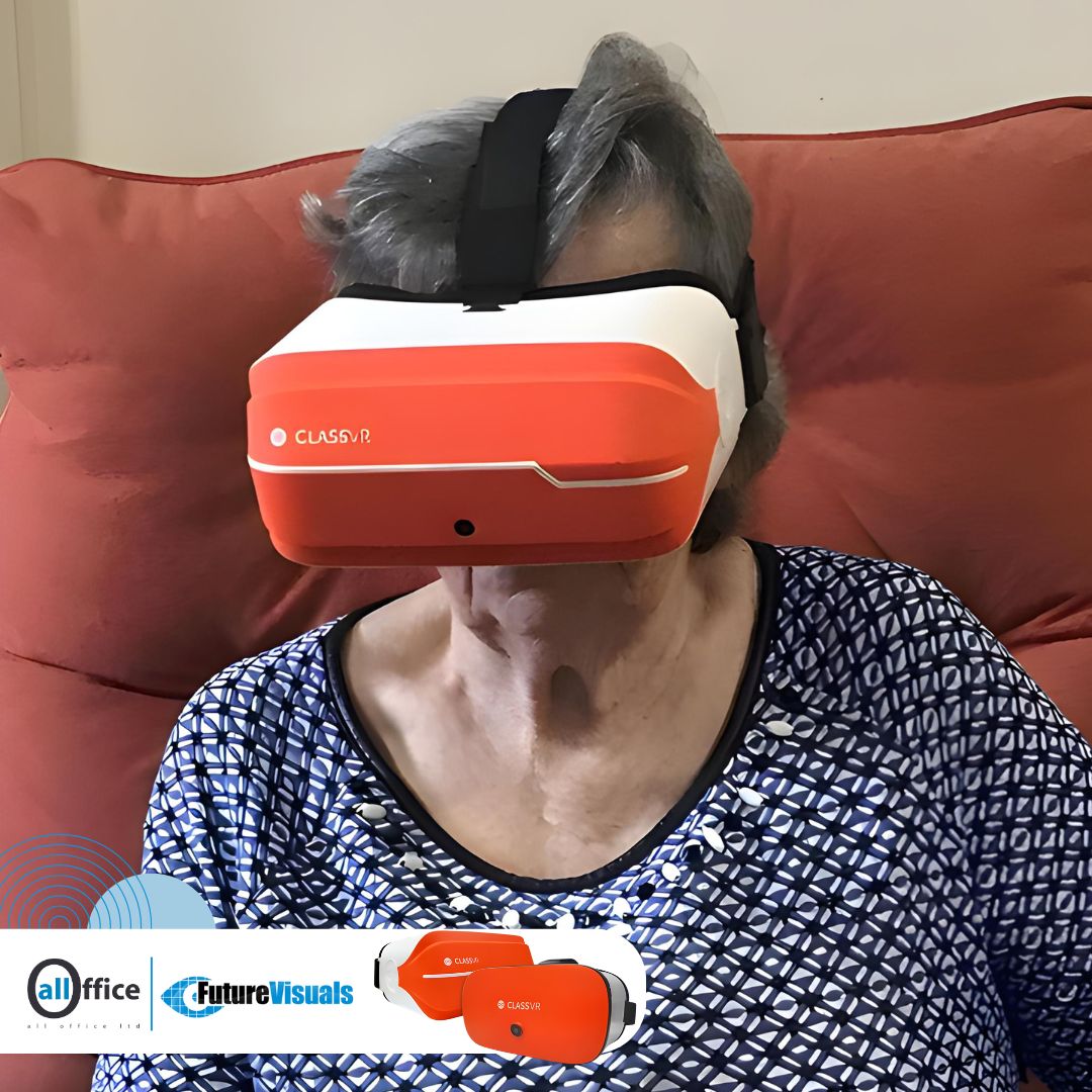 Elderly woman undergoes virtual reality therapy
